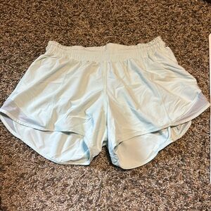 lululemon size 6 hotty hot low rise 4 inch